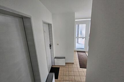 1 Zimmer Studio Apartment 650€ - 800,00&nbsp;EUR Kaltmiete, ca.&nbsp; 25,00&nbsp;m&sup2; in Weinstadt (PLZ: 71384)