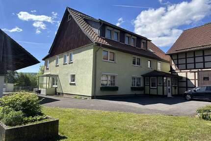 Haus zum Kaufen in Bad Gandersheim-Hachenhausen 245.000,00 € 300 m²