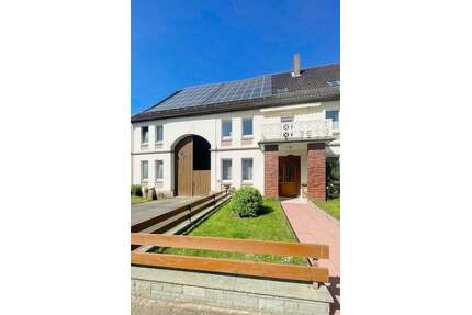 Haus zum Kaufen in Warburg, Westfalen 280.000,00 € 230 m²