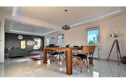 Moderne 6 Zimmer-Maisonette-Wohnung mit Stellplatz im Herzen von Benningen am Neckar