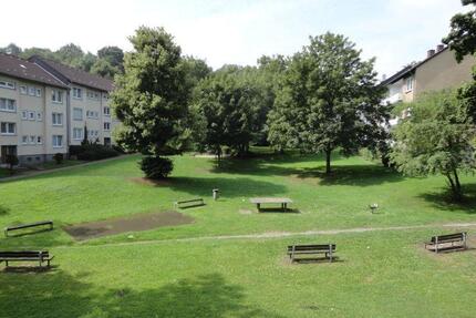 Wohnen im Grünen: renovierte 3-Zimmer-Wohnung! - Essen Stadtbezirk VI