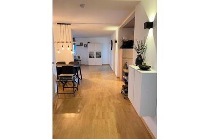 Helle 3,5 Zimmer Wohnung mit schöner Fernsicht - Friedrichshafen