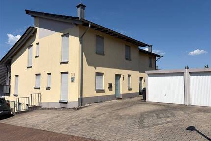 Eppelborn: In ruhiger Lage Do-Haus mit 4 WE
