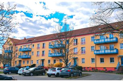 2-Raumwohnung mit Badewanne, Dusche und Balkon in der Altstadt - Hoyerswerda