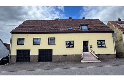 Freistehendes Einfamilienhaus mit großem Garten & Ausbaupotenzial - Schiffweiler