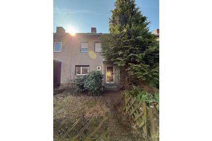 Geräumiges Reihenhaus mit Garten und Garage zu verkaufen - Braunschweig Heidberg-Melverode