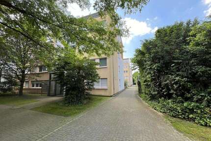 Haus zum Kaufen in Leverkusen 3.495.000,00 € 1410 m²