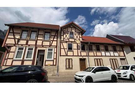 Haus zum Kaufen in Groß Quenstedt 66.000,00 € 366 m²