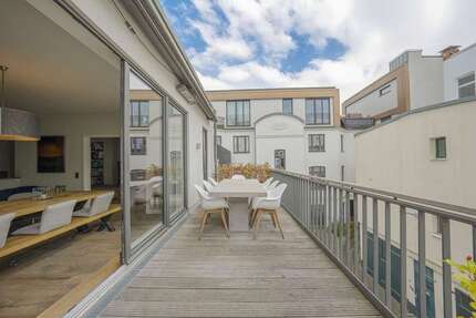 Haus zum Kaufen in Hamburg 2.875.000,00 € 292 m²