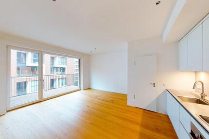 HafenCity Hamburg: Exklusive 2-Zimmer-Wohnung mit EBK und Balkon
