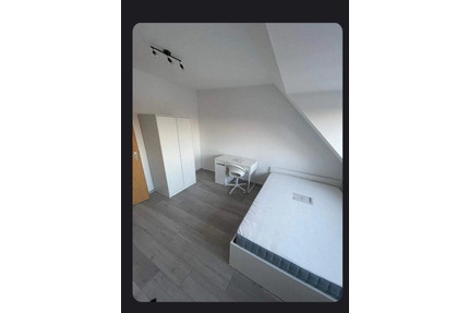 WG-Zimmer in renovierter WG - 450,00&nbsp;EUR Kaltmiete, ca.&nbsp; 12,00&nbsp;m&sup2; in Nürnberg (PLZ: 90419) Kleinweidenmühle