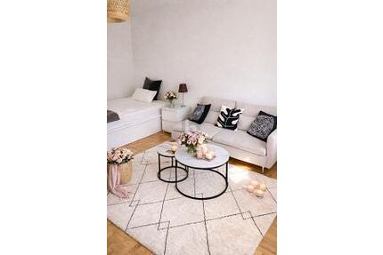 TOP-LAGE IM ABSOLUTEN ZENTRUM - 970,00&nbsp;EUR &nbsp;pro&nbsp; Monat Kaltmiete, ca.&nbsp; 35,00&nbsp;m&sup2;&nbsp;Wohnfl&auml;che in Berlin-Charlottenburg (PLZ: 10587)