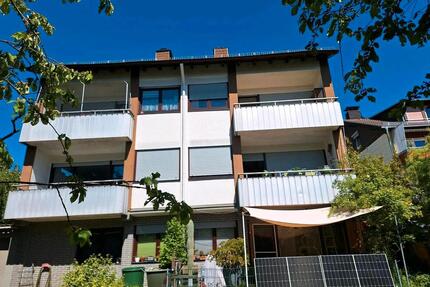 Niedernhausen helle 2 Zi Wo mit Balkon und Gartenmitbenutzung