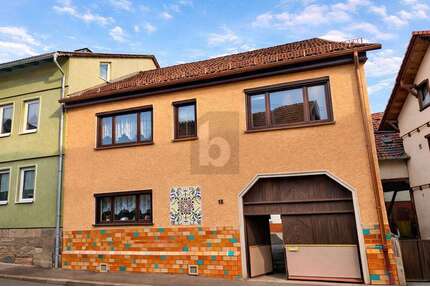 Haus zum Kaufen in Schwallungen 89.000,00 € 218 m²