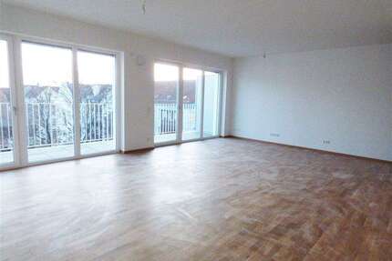 Wohnung zum Mieten in Leipzig 1.999,00 € 166.4 m²