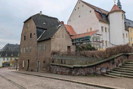 Mehrfamilien Haus mit Gewerbeeinheit in Roßwein