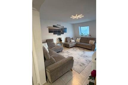 Gepflegtes 4,5 Zimmer Wohnung mit großzügigem Grundriss - 95m² - Nürtingen