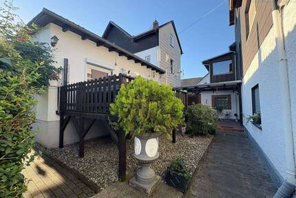 Stilvoll, schön geschnitten, mit integrierter EBK, Pelletsofen, Terrasse uvm. im Herzen von Linden