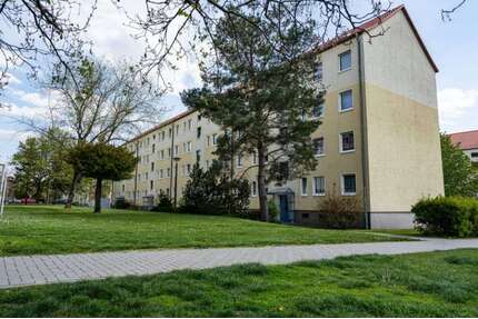 Wohnung zum Mieten in Aschersleben 339,79 € 61.78 m²