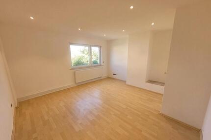 Schöne 4,5 Z.-Wohnung mit Balkon in Alz.-Albstadt - Alzenau