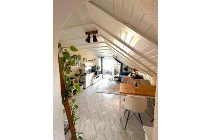Eigentumswohnung DG 2ZKB - 175.000,00&nbsp;EUR Kaufpreis, ca.&nbsp; 52,00&nbsp;m&sup2; in Weisenheim am Sand (PLZ: 67256)