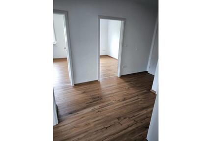 Renovierte 4 Zimmer Mietwohnung mit neuwertiger Küche - Regen