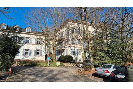 Stilvolle 3-Zimmer-Wohnung im historischen Parkensemble - Flörsheim am Main