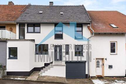 Großzügiges und saniertes Reihenmittelhaus in ruhiger Ortsrandlage in Dörnberg - provisionsfrei! - Habichtswald / Dörnberg