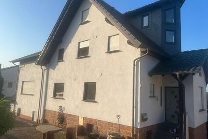 Haus mit eigenem Tennisplatz zur Miete - Fronhausen