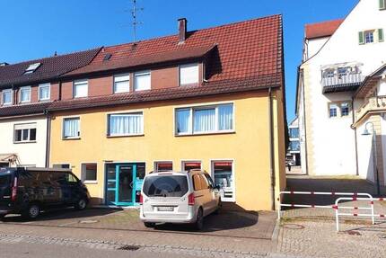 WOHN- und GESCHÄFTSHAUS mit 2 Wohnungen + 1 Gewerbe in begehrter ZENTRUMSLAGE von Remseck a. N.! - Remseck am Neckar Aldingen