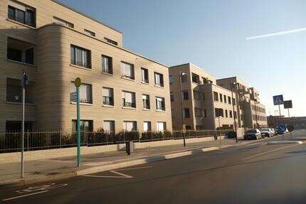 ** Großzügige 3-Zimmer-Wohnung mit EINBAUKÜCHE und LOGGIA am Riedberg ** - Frankfurt am Main Kalbach