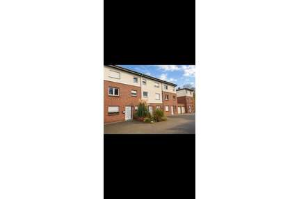Haus zum Mieten in Sehnde 1.590,00 € 170 m²