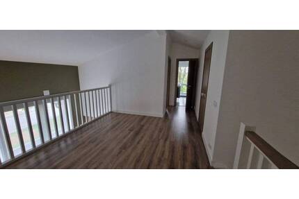 Neue bezugsfertige Hälfte eines Doppelhauses in Basdahl