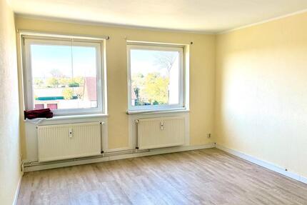 Helle 2-Zimmer-Wohnung mit Einbauküche & Badewanne - Peine