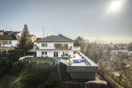 Haus zum Kaufen in Wiesbaden 1.290.000,00 € 248.6 m²