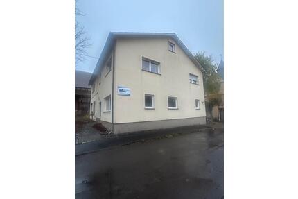 1-2 Familienhaus - 285.000,00&nbsp;EUR Kaufpreis, ca.&nbsp; 200,00&nbsp;m&sup2; in Grünberg (PLZ: 35305)