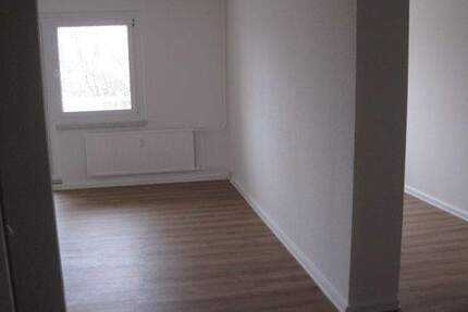 Schöne 3 Raumwohnung mit Balkon - Chemnitz Hutholz