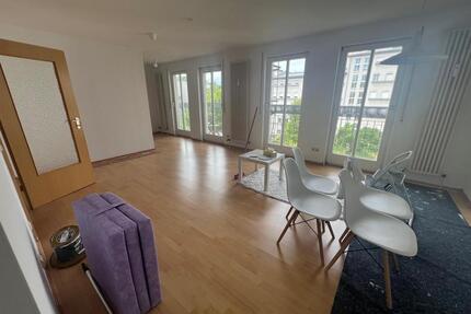 Spitzenlage - 2-Zimmer-ETW in Nbg. Langwasser, Balkon, frei - Nürnberg Zerzabelshof