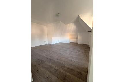 ***Sanierte 2 Zimmer-Wohnung in beliebter Lage am Katernberg*** - Wuppertal Gemarkung Elberfeld