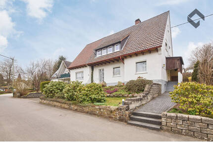 Heute einziehen, morgen gestalten: Zweifamilienhaus mit großzügigem Garten - Kirchhundem Welschen Ennest