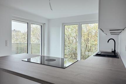 ERSTBEZUG! Großzügige 4-Zimmer-Wohnung mit Balkon in erstklassiger Lage - Rheda-Wiedenbrück