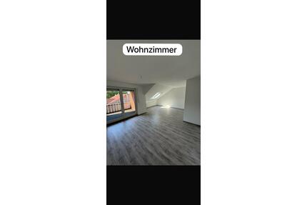 Helle 2-Zimmer-DG-Wohnung (57qm) mit Balkon, Stellplatz & EBK - Osnabrück Hafen