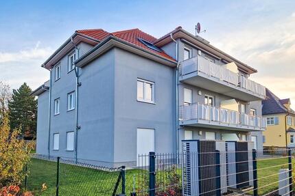 *Erstbezug*4 Raum WE im EG* Balkon*Stellplatz*Bad+Gäste WC* Keller*Wärmepumpe* Fußbodenheizung - Coswig