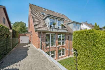 Haus zum Kaufen in Ratingen-Hösel 850.000,00 € 233 m²