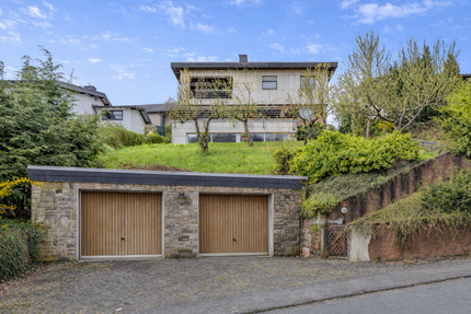 Haus zum Kaufen in Aßlar 499.000,00 € 300 m²