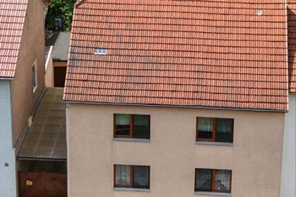 Ein-Zwei-Familienhaus - 170.000,00&nbsp;EUR Kaufpreis, ca.&nbsp; 180,00&nbsp;m&sup2; in Friedrichroda (PLZ: 99894)