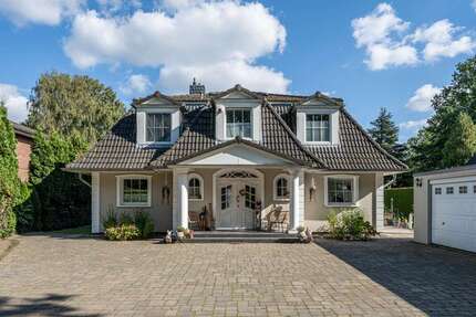 Haus zum Kaufen in Hamburg Duvenstedt 1.590.000,00 € 202 m² - Hamburg / Duvenstedt