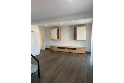 WG Doppelzimmer für 2 Personen - 450,00&nbsp;EUR Kaltmiete, ca.&nbsp; 35,00&nbsp;m&sup2; in Giengen an der Brenz (PLZ: 89537)
