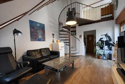 Charmante Dachgeschosswohnung mit schöner Aussicht - Viechtach