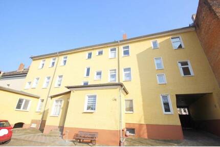 AnKaSa GmbH*Familienwohnung mit*4 Zimmer*2 Bäder*2xDusche*Badewanne*großer Garten*Stellplatz mgl. - Lützen